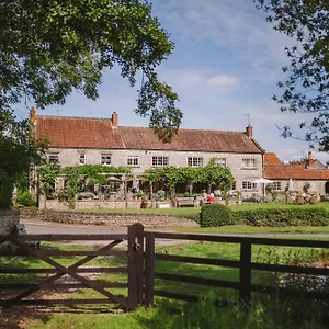 https://the-pheasant-harome.yorkshirehotels.net